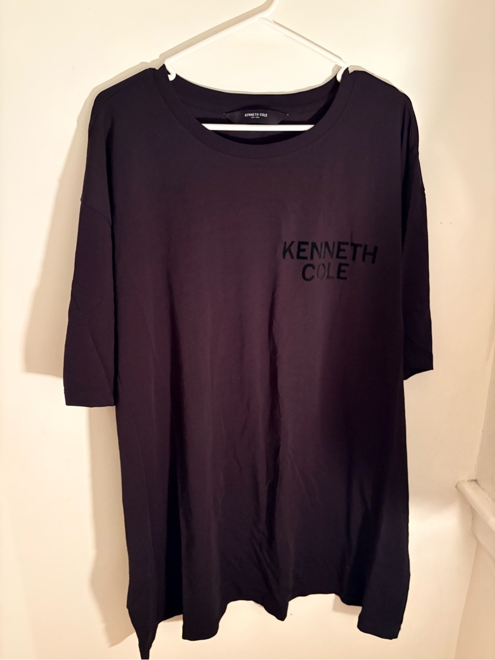 Kenneth Cole Men’s Black Logo Crew Neck T-Shirt Brand new NEVER WORN